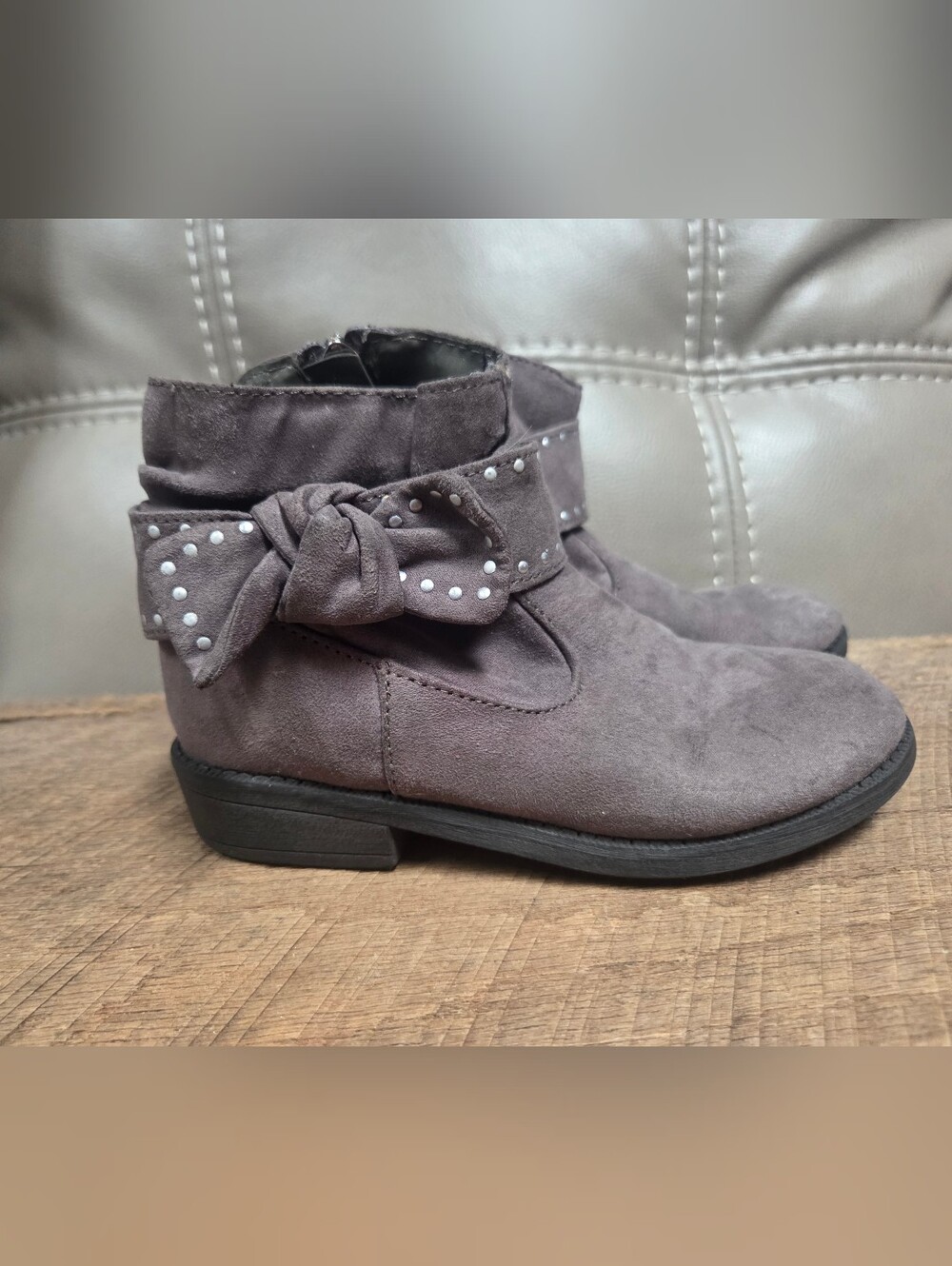 KIDPIK Girls Christie Bootie (Studded Bow Bootie) Grey Sz 12M ~ Bin 1L